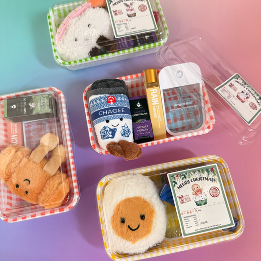 🎄 Christmas Plushie Bento Set – Limited Holiday Edition 🎁 Hand Sanitizer| Essential Oil | Aroma Roller